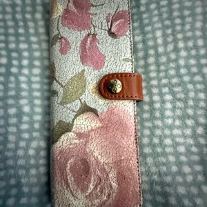 Patricia Nash floral card case